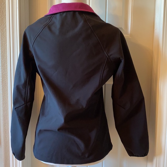 New Balance full zip black jacket with pink lining, size small - Picture 3 of 8